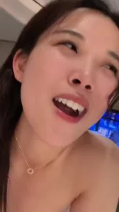 快来让你的女朋友来学习！怎么给男友口爆吞精